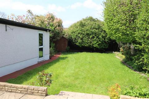 6 Stane Way, Epsom, KT17 1PN