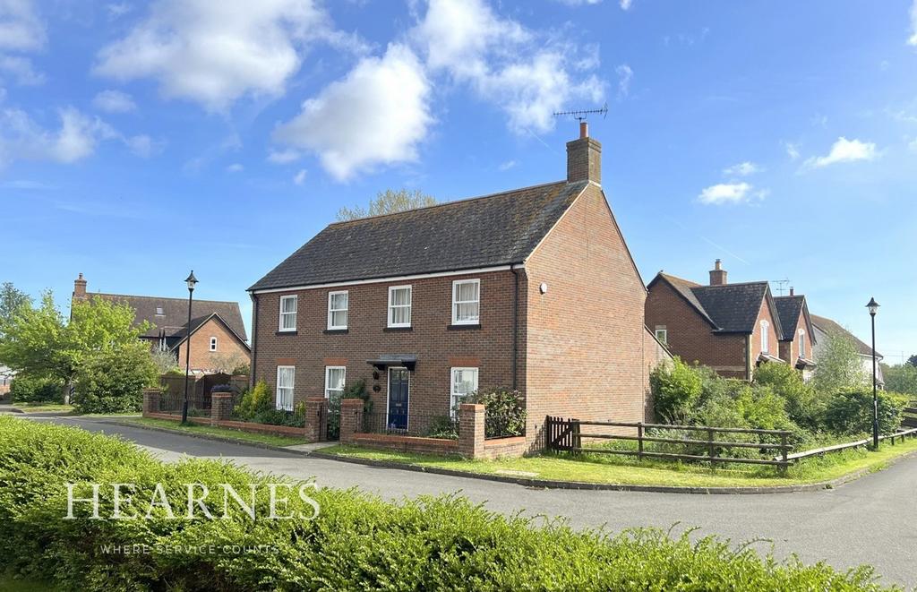 Ashbrook Walk, Lytchett Minster, Poole, BH16 4 bed detached house for