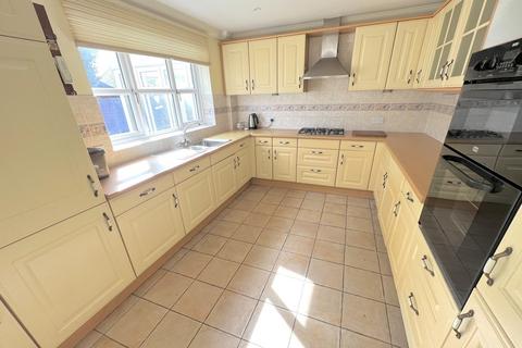 4 bedroom detached house for sale, Ashbrook Walk, Lytchett Minster, Poole, BH16