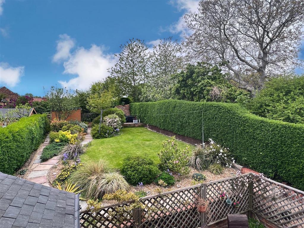 Alexandra Park, Scarborough 4 bed semidetached house £350,000