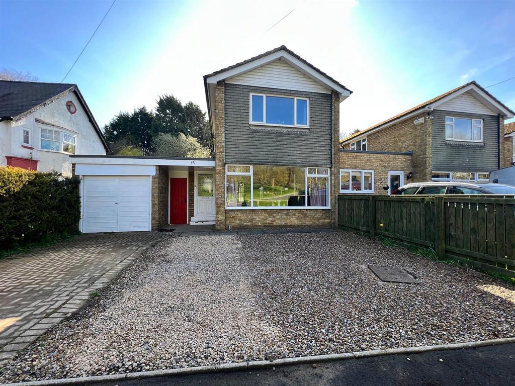 Weaponness Valley Road, Scarborough 3 bed link detached house £290,000