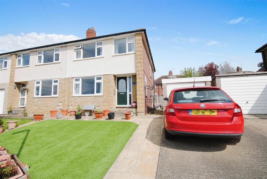 Rookwood Avenue, Kippax, Leeds 3 bed semidetached house for sale £