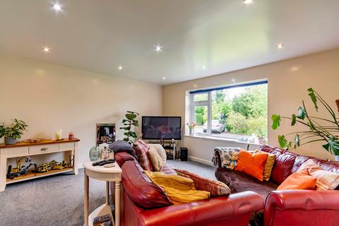 4 bedroom detached bungalow for sale - Woodhouse Road, Belton, Doncaster