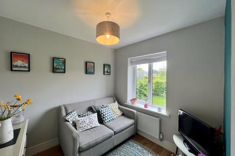 32 Budding Way, Dursley, GL11 5BE