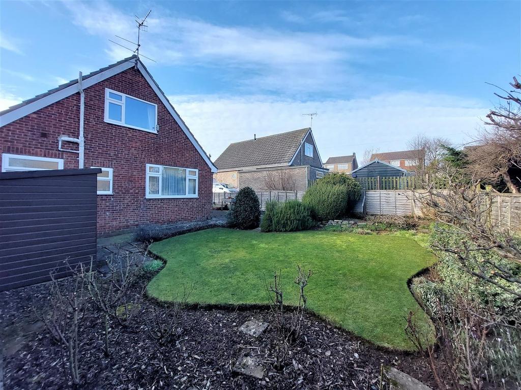 Broadlands Drive, East Ayton... 3 bed detached bungalow £225,000