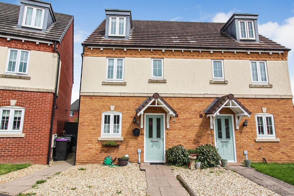 Lawford Gardens, Gobowen, Oswestry 4 bed semidetached house £212,500
