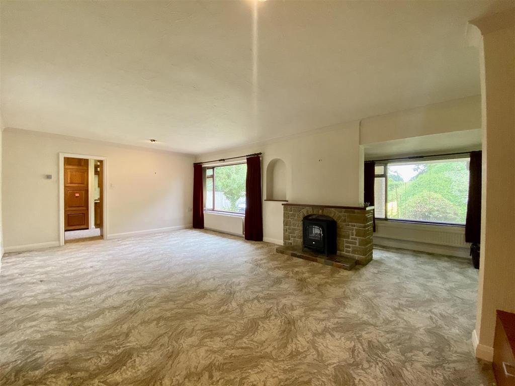 Great Moor Road, Hutton Buscel... 3 bed detached bungalow £380,000