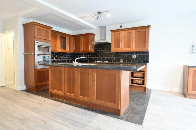 Extended kitchen/breakfast room