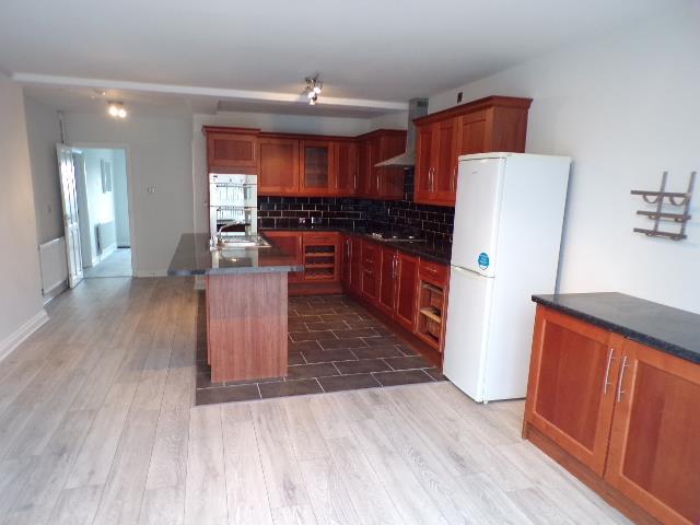 Extended kitchen/breakfast room