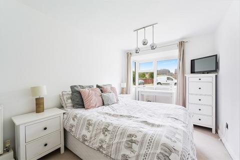 1 bedroom flat for sale - Gatley Avenue, Ewell