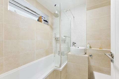 1 bedroom flat for sale - Gatley Avenue, Ewell