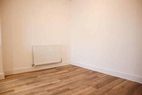 3 bedroom house to rent, Barn Owl Road, Yatton BS49