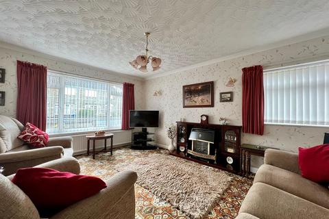 30 Abbots Garth, Seamer, Scarborough, YO12 4QN
