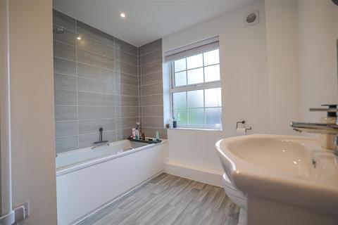 Flat 3, Marnham House Long Chaulden, Hemel Hempstead, HP1 2NU