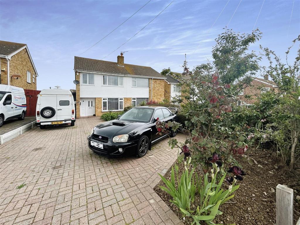 Highgate Road, Whitstable 3 bed semidetached house £385,000
