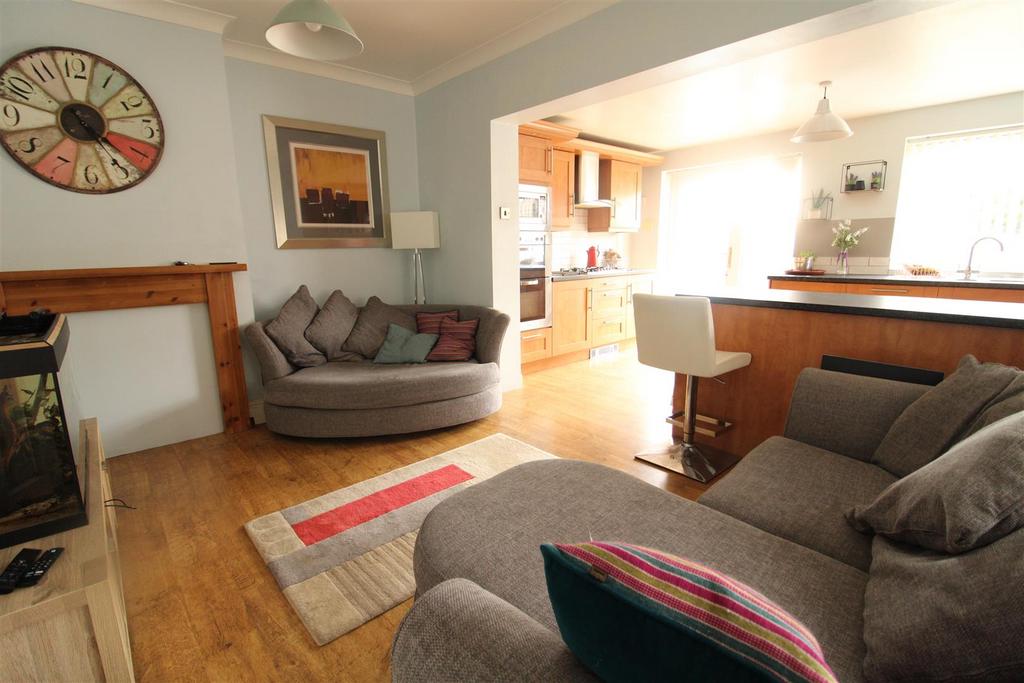 Alwyn Road, Darlington 3 bed semidetached house for sale £154,950