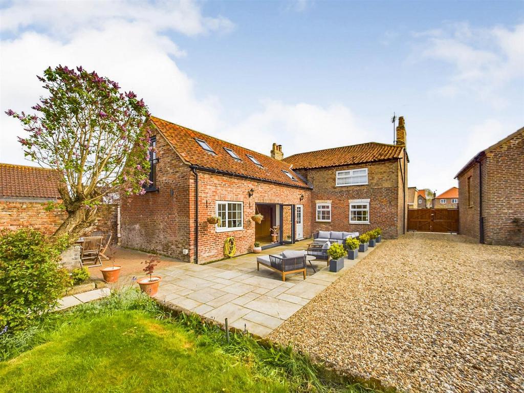 Main Street, North Frodingham, Driffield 4 bed detached house for sale £475,000