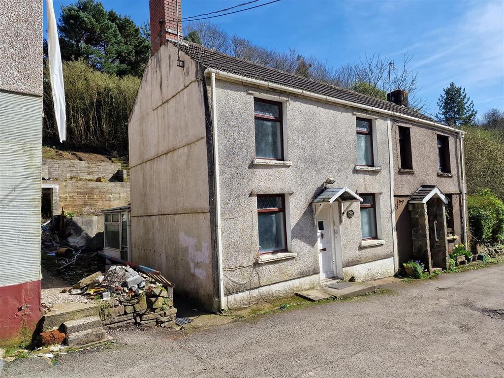 Pontyshute, Morriston, Swansea 2 bed semidetached house for sale £68,000