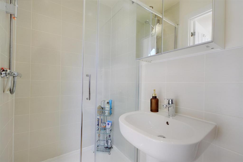 Ensuite 1.jpeg
