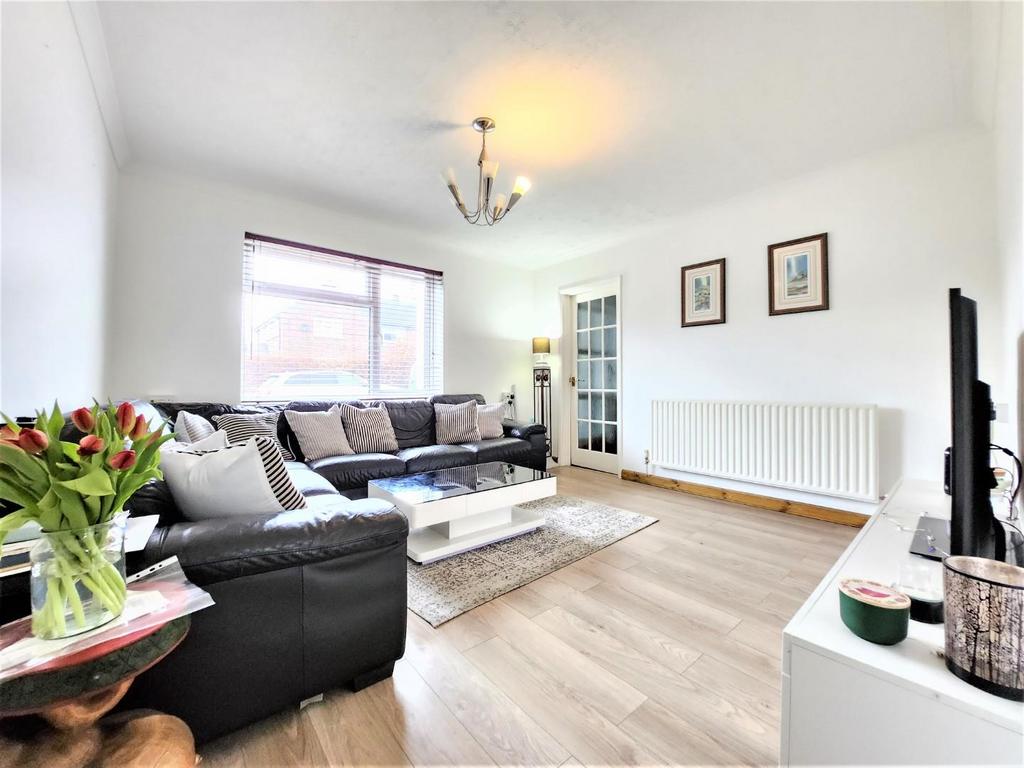 Waterloo Crescent, Wokingham 4 bed semidetached house £650,000