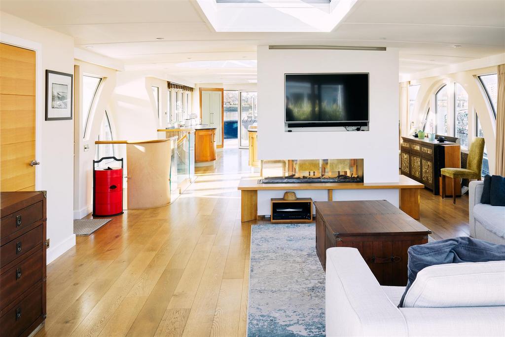 Prospect Quay, Wandsworth, SW18 4 bed houseboat for sale £2,000,000