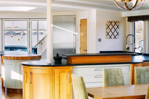 4 bedroom houseboat for sale, Prospect Quay, Wandsworth, SW18