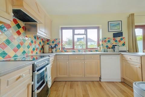 35 Hillside Grove, Chelmsford, CM2 9DA