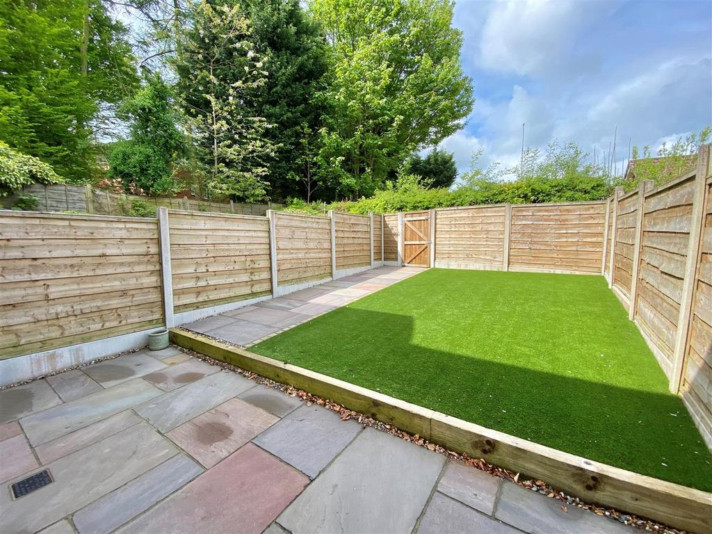 Ivy Road, Macclesfield 3 bed terraced house £210,000