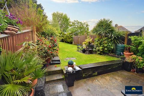 7 Cavalry Crescent, Eastbourne, BN20 8NT