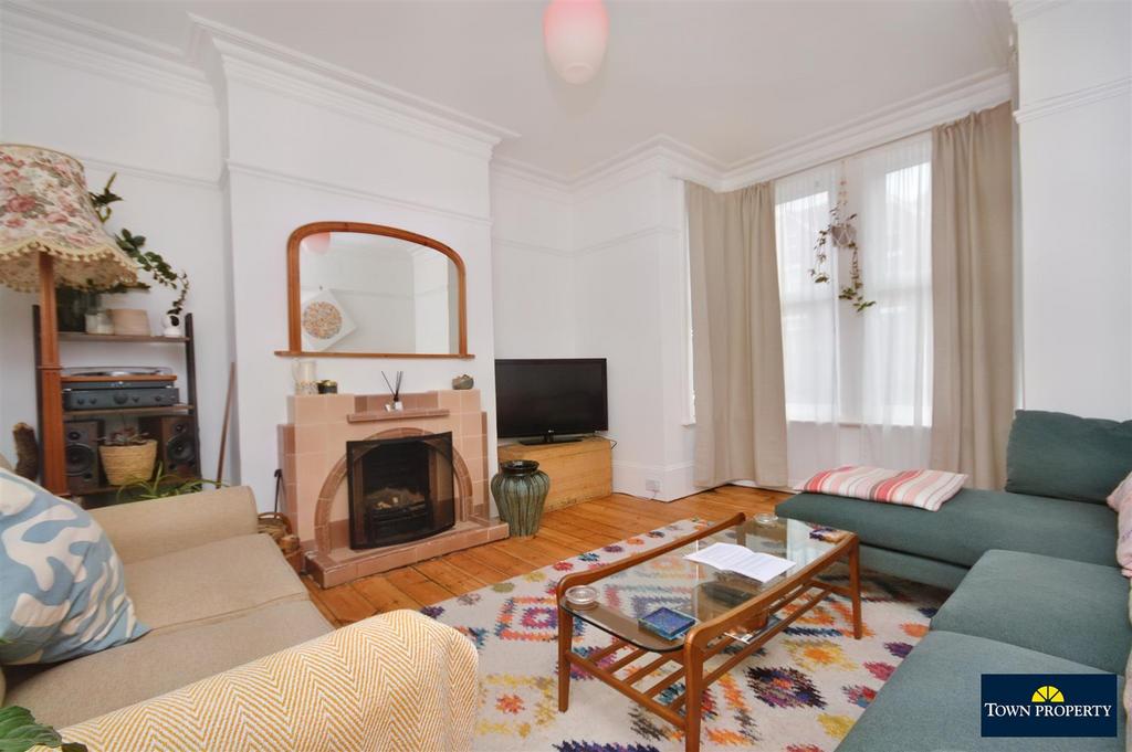 Rylstone Road, Eastbourne 3 bed terraced house for sale £375,000