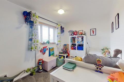 194 Arncliffe Drive, Heelands, Milton Keynes, MK13 7QF