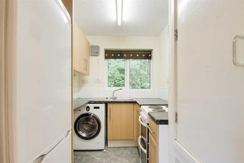 67 Denmead, Two Mile Ash, Milton Keynes, MK8 8JA