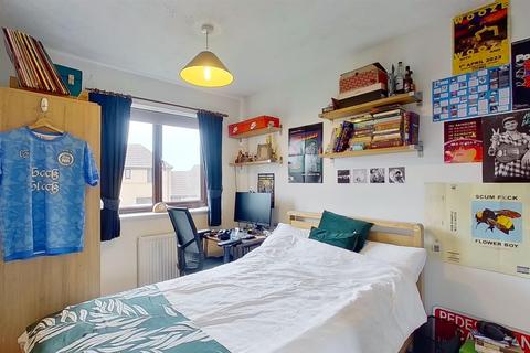 4 Bernstein Close, Browns Wood, Milton Keynes, MK7 8EH