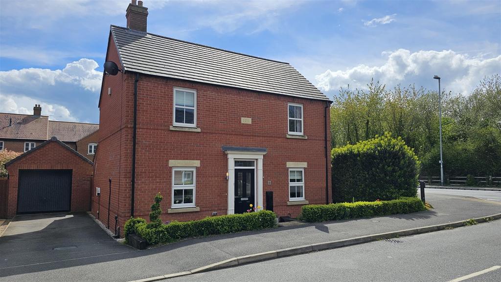 Starnhill Way, Bingham 4 bed detached house for sale £420,000