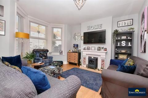 2 bedroom terraced house for sale - Eshton Road, Eastbourne