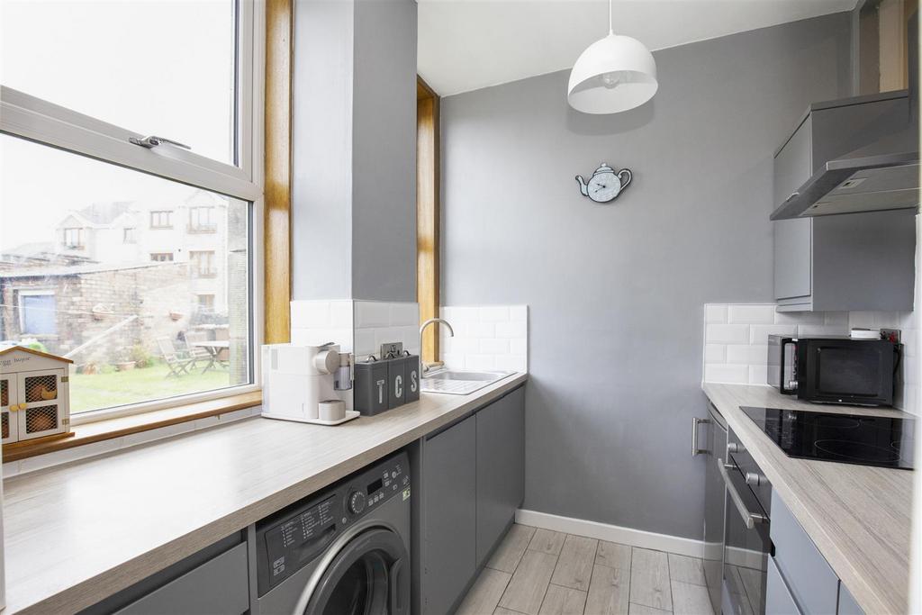 136a Baldridgeburn Dunfermline 7.jpg