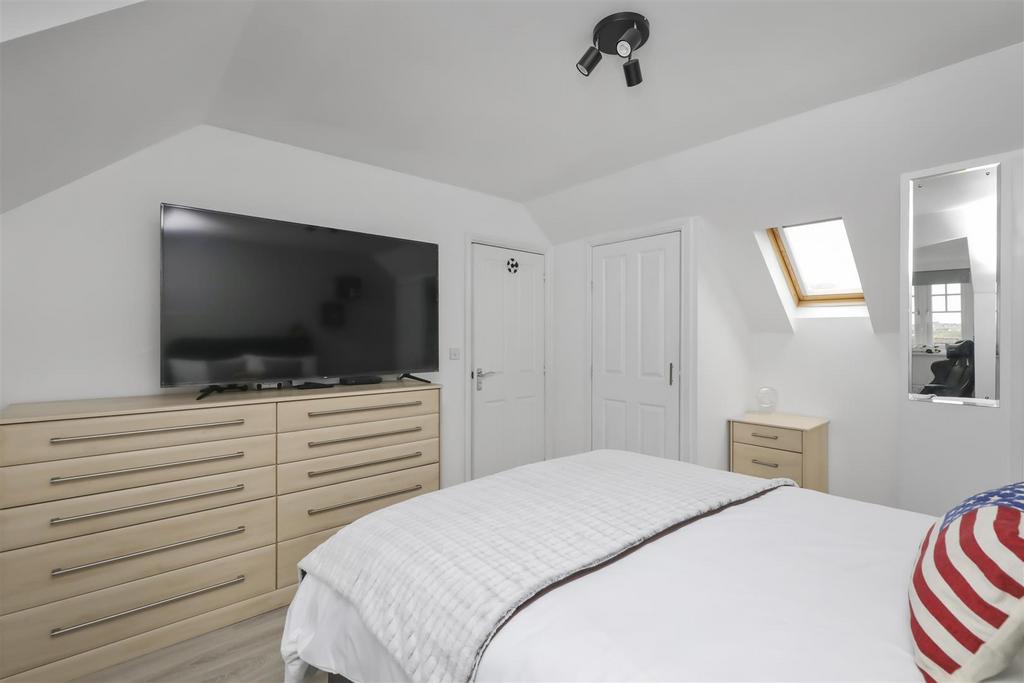 13 Middlebank Rise Dunfermline 11.jpg