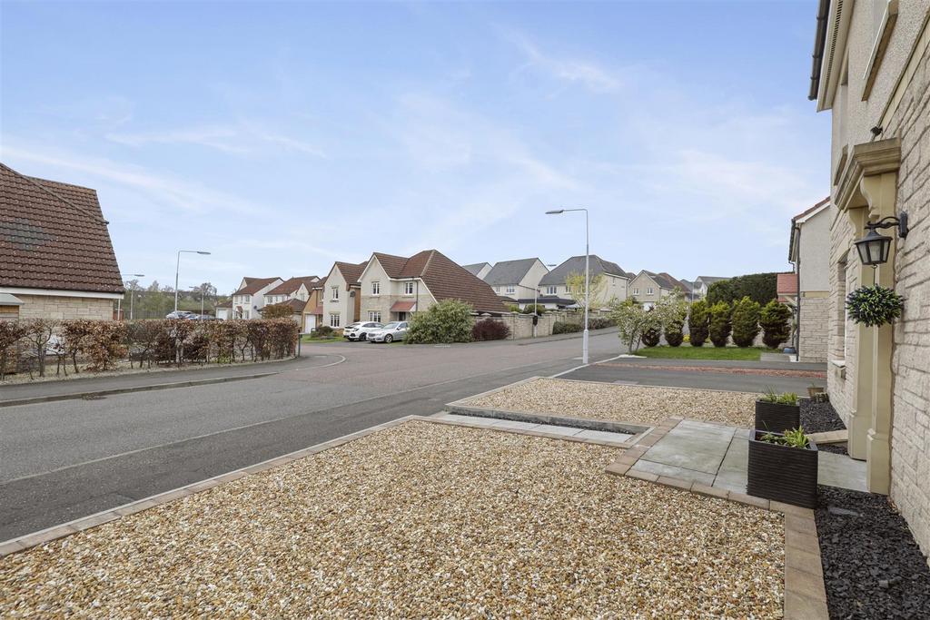 13 Middlebank Rise Dunfermline 3.jpg