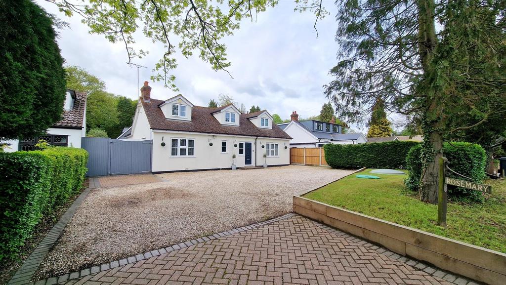 Maldon Road, Danbury 5 bed detached house for sale £850,000