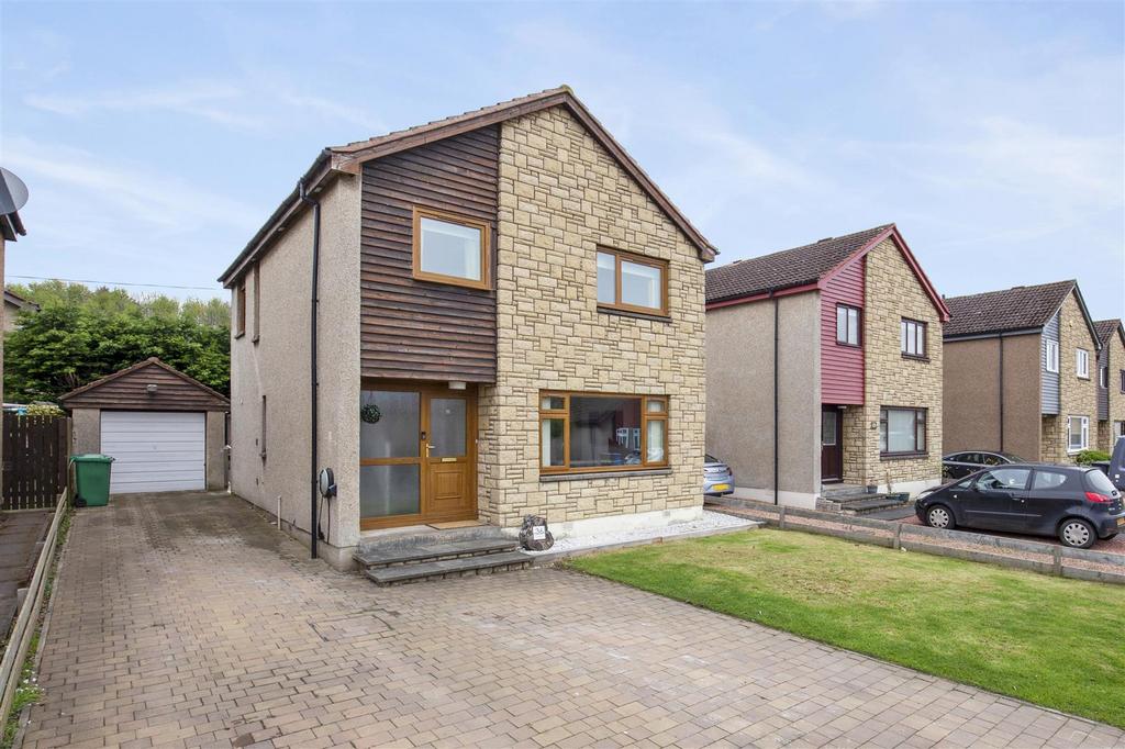 36 Cairn Grove, Crossford, KY12 8YD 3 bed detached house for sale £