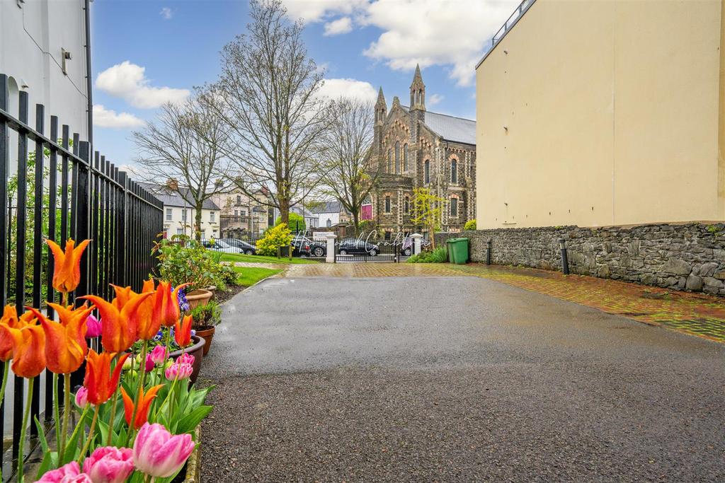 Vicarage Mews, Hern Crabtree (13).jpg