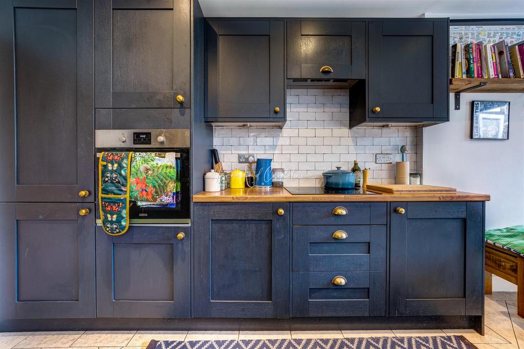 Pembroke Road, Canton, Hern Crabtree (6).jpg