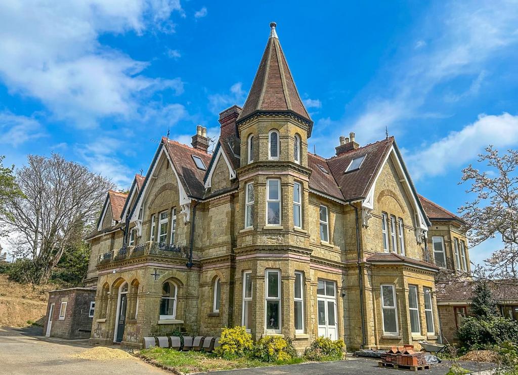 Beatrice Avenue Shanklin 3 bed apartment 695 000