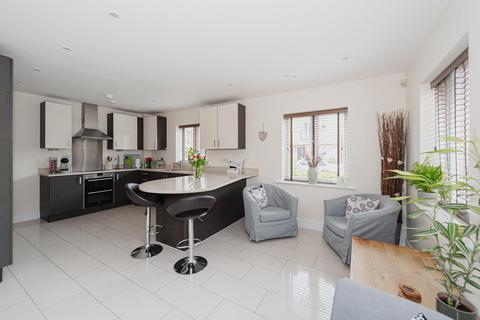 1 Dove Tree Close, Epsom, KT19 8GL