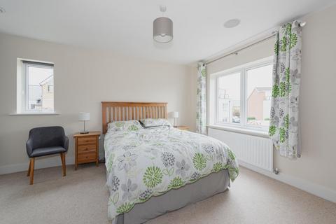 1 Dove Tree Close, Epsom, KT19 8GL