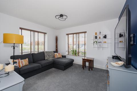 1 Dove Tree Close, Epsom, KT19 8GL