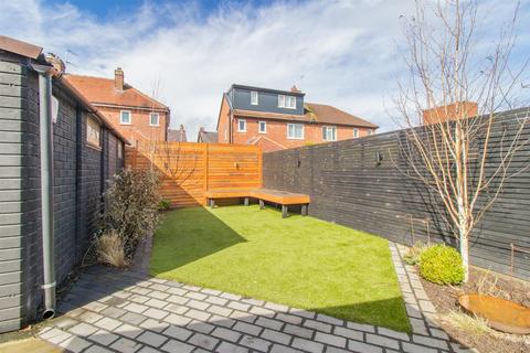 28 Chapel Road, Manchester, M22 4JW