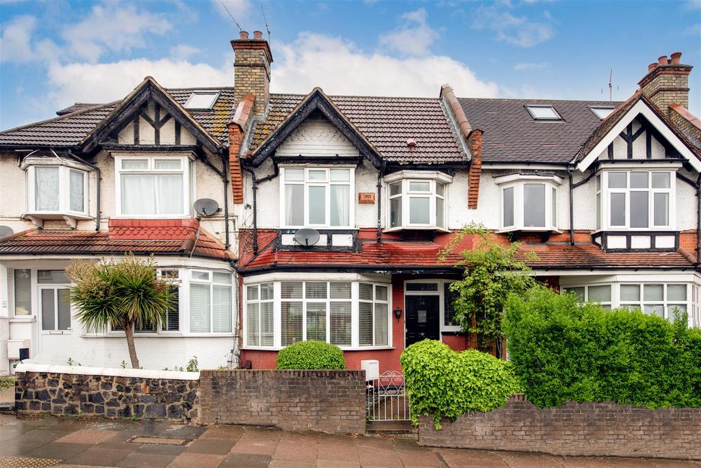 Squires Lane, Finchley 3 bed terraced house £2,150 pcm (£496 pw)