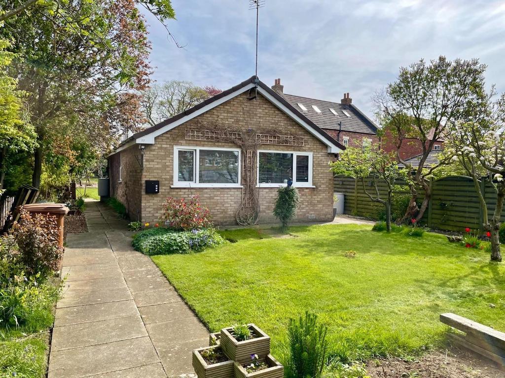 Burdale Close, Norton, Malton 2 bed detached bungalow for sale £289,950