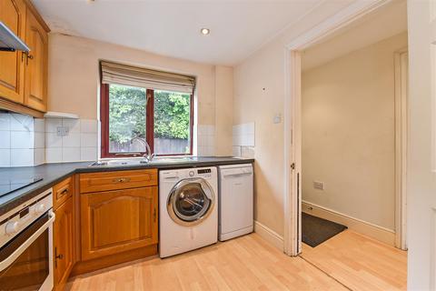 1, Myrtle Cottages High Street, Shipton Bellinger, Tidworth, SP9 7TZ